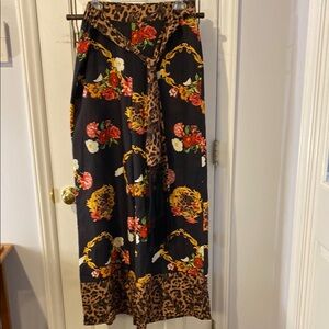 VENUS Black floral Resort Wear wide leg pull on pants sz. M
